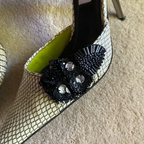 Steve Madden 6.5 Green Black Snakeskin Stiletto Pump Silver Heels - Picture 9 of 10